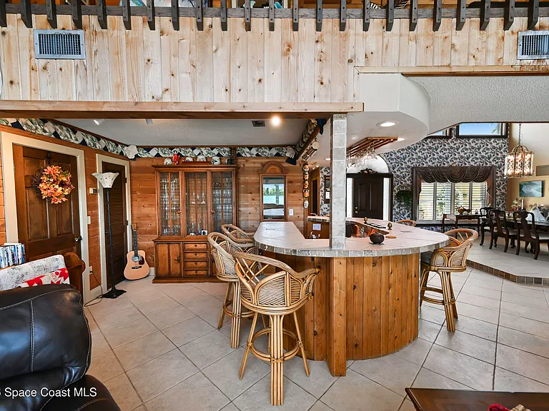 2230 Sykes Creek Dr — Photo 28