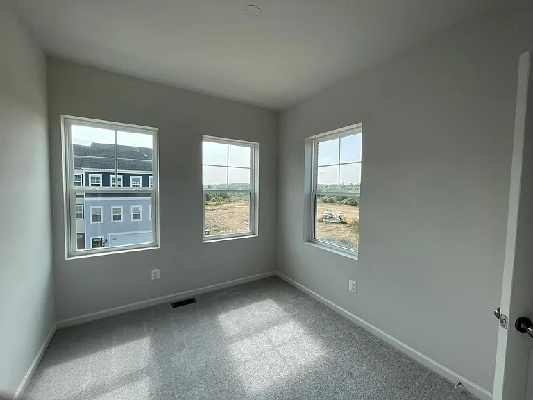 320 Starry Way Dr — Photo 9