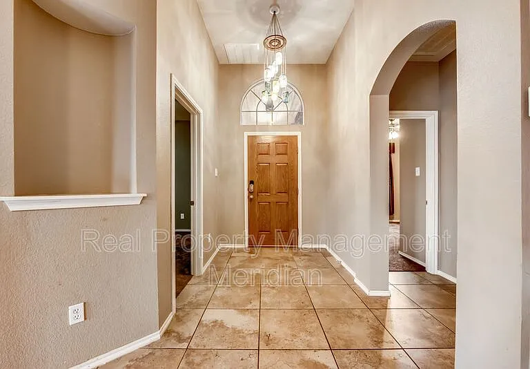 2104 Carlotta Dr — Photo 3