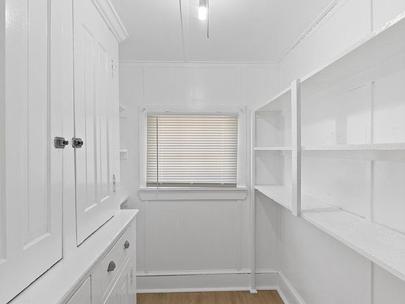 5th image of 27 E Glenolden Ave APT A