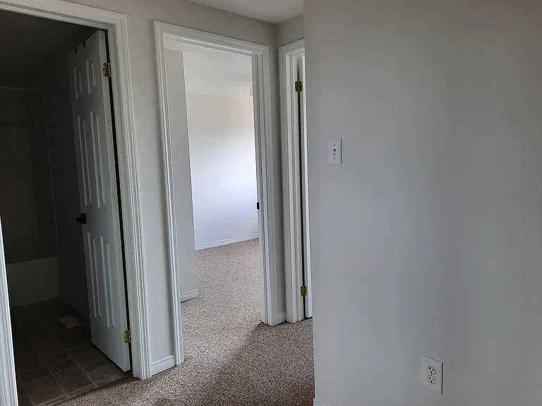 59 Courtney Cres — Photo 16