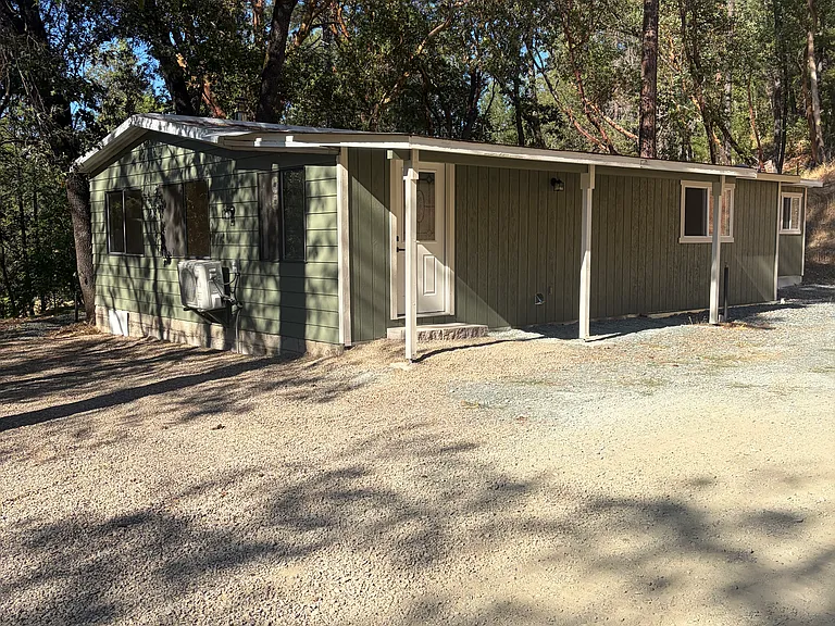 1366 Wards Creek Rd — Photo 12