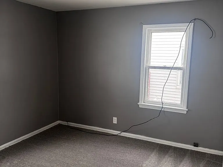 15401 Benhoff Dr — Photo 3