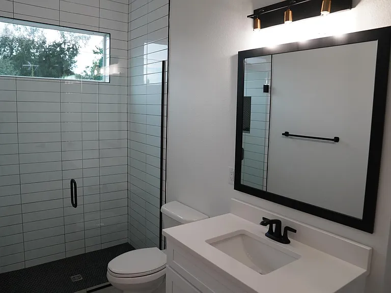 1516 Minnesota Ave #1 — Photo 13