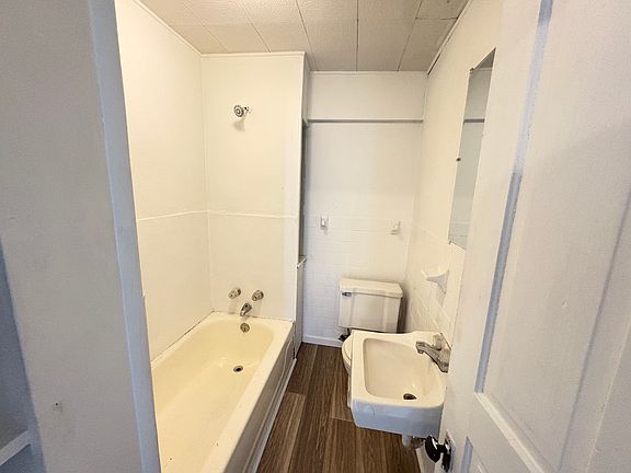 5th image of 1024 Cabell St Unit C