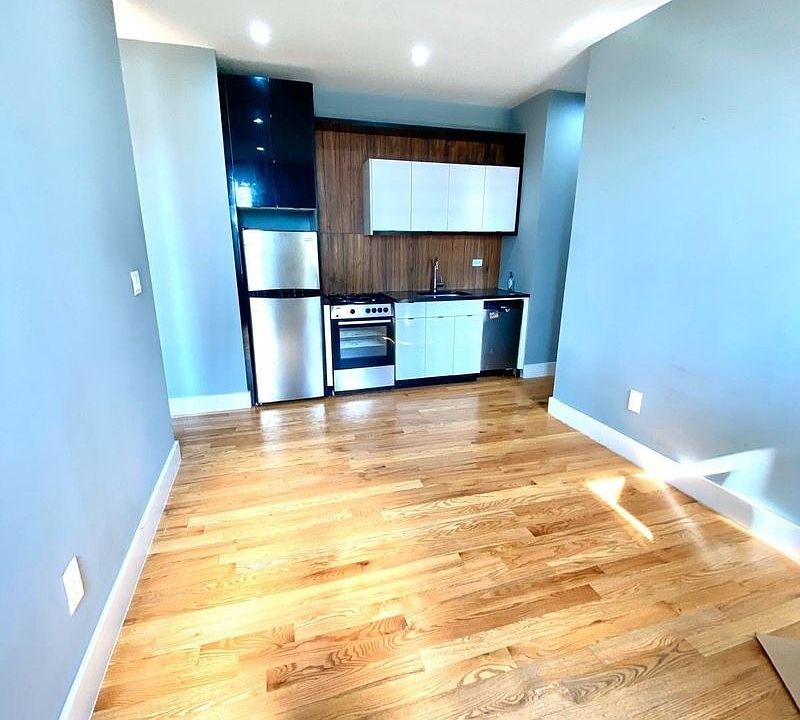 1st image of 370 E 23rd St #4T