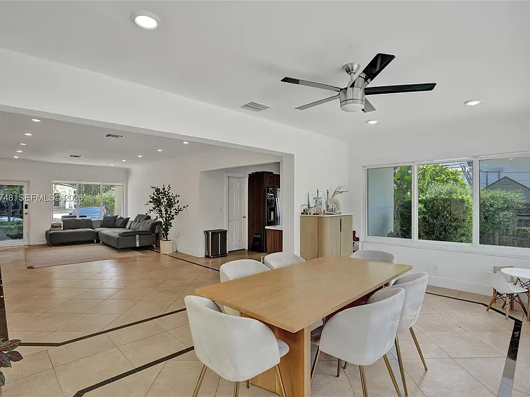 2025 Alamanda Dr — Photo 13