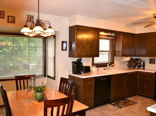 2110 S 63rd St, West Allis, WI 53219