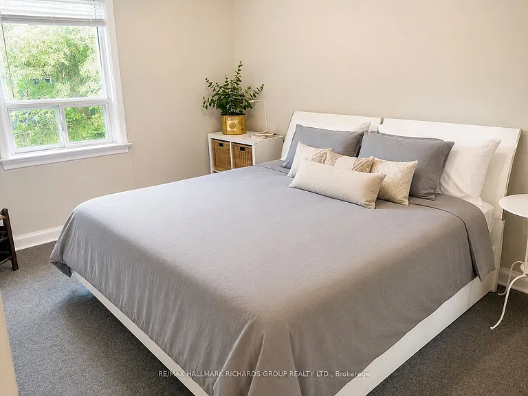 14 Glen Everest Rd #UPPER — Photo 7