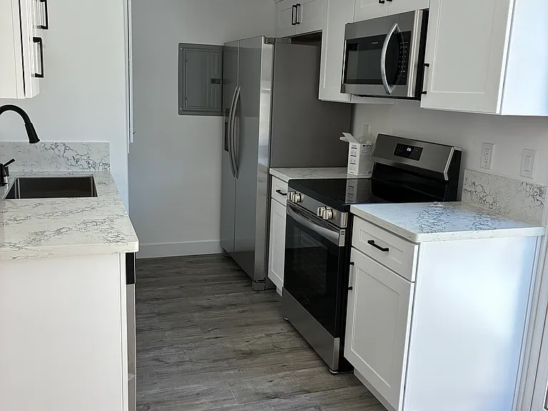 1240 S School St #1 — Photo 5