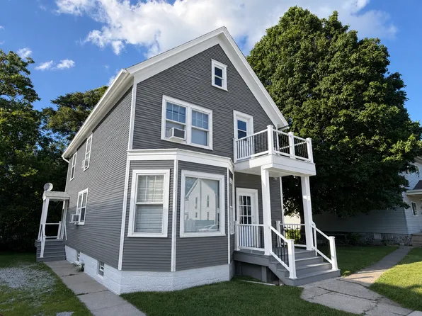 605 Union St, Valparaiso, IN 46383