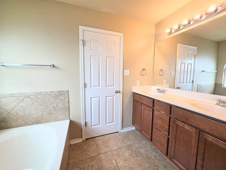 12151 Sugarberry Way — Photo 12