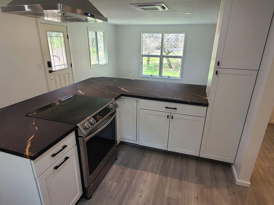 1st image of 13716 Kelly Rd NE #1