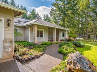 492 Whitestone Dr, Grants Pass, OR 97527