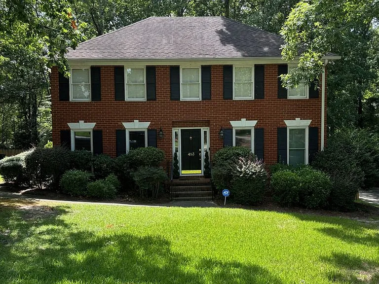 483 Cambridge Way — Photo 1