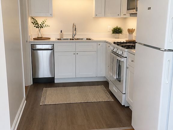 3rd image of 211 S 37th St APT 301