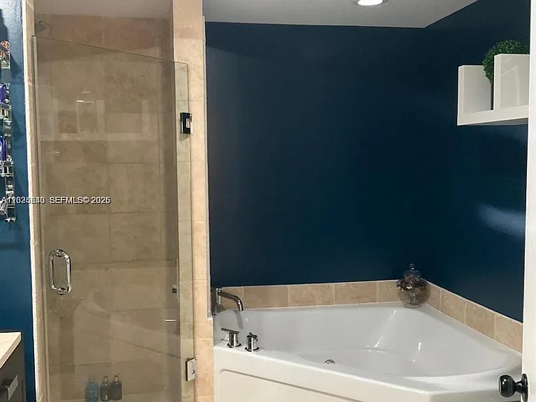 18201 Collins Ave #5303 — Photo 6