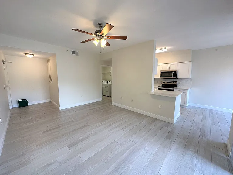 7950 Preserve Cir #825 — Photo 3