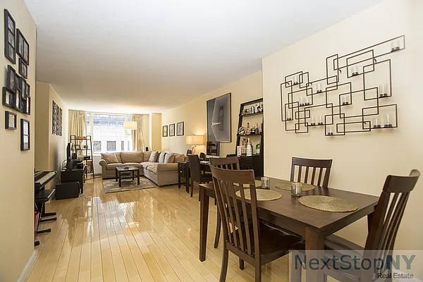 Sold by NextStopNY | media 1