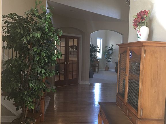 Open, Flowing Floor Plan