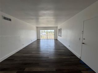 9700 E Bay Harbor Dr APT 401, Bay Harbor Islands, FL 33154