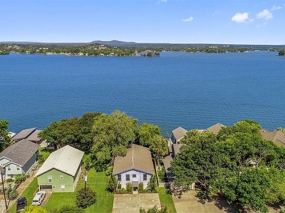 3rd image of 132 Web Isle Dr
