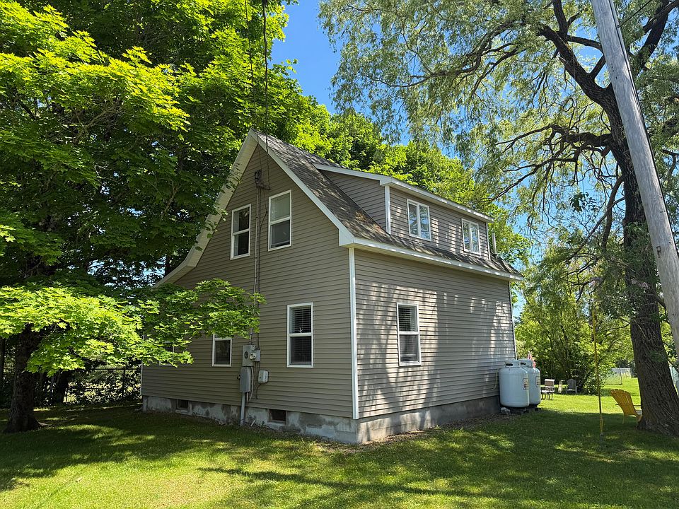 1st image of 270 Park Street