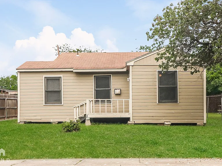 1322 Verbena St — Photo 1