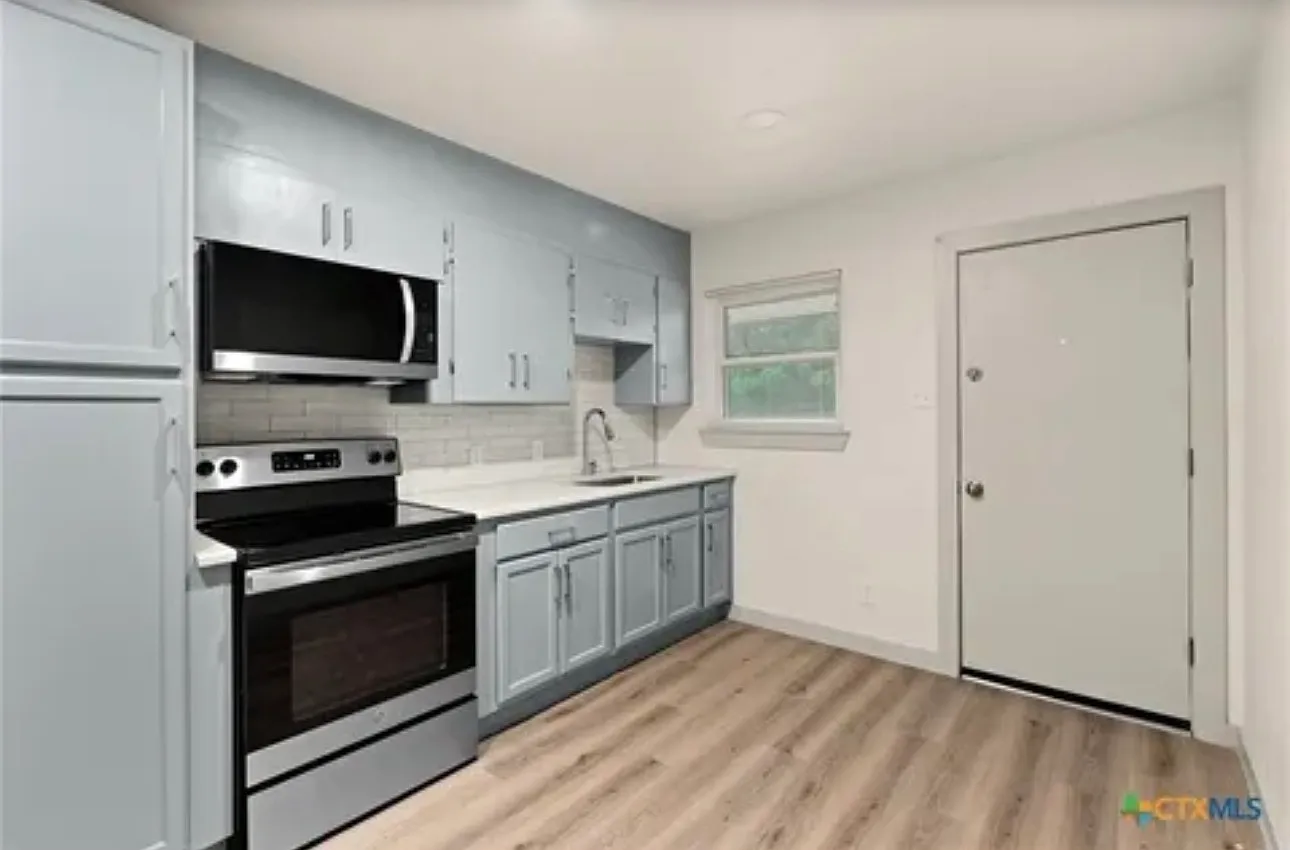 2 bed, 768 sqft, $1,195 — Photo 2