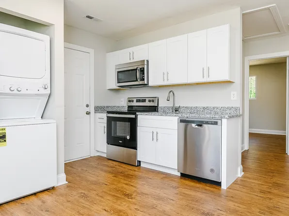 25 Gilbert Ct, Greenville, SC 29605