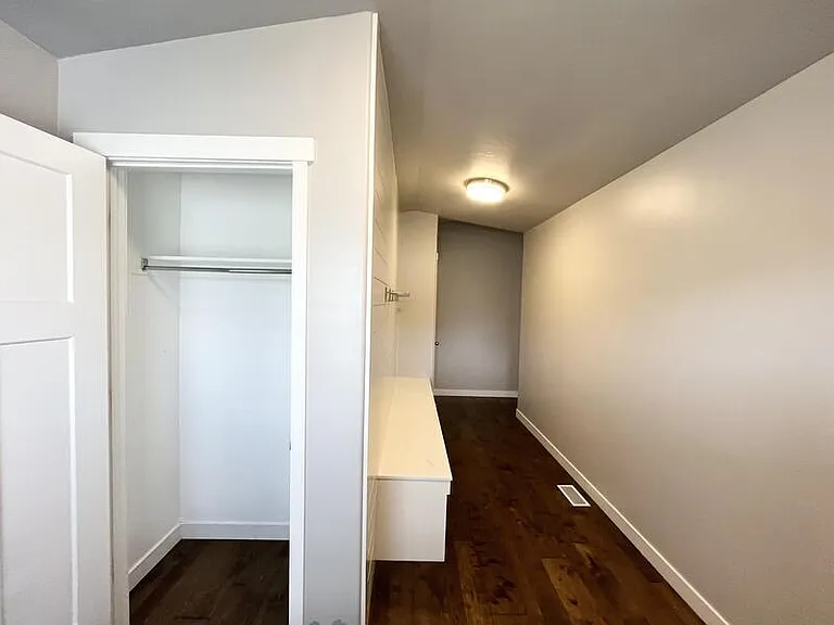 621 W Koins Way — Photo 2