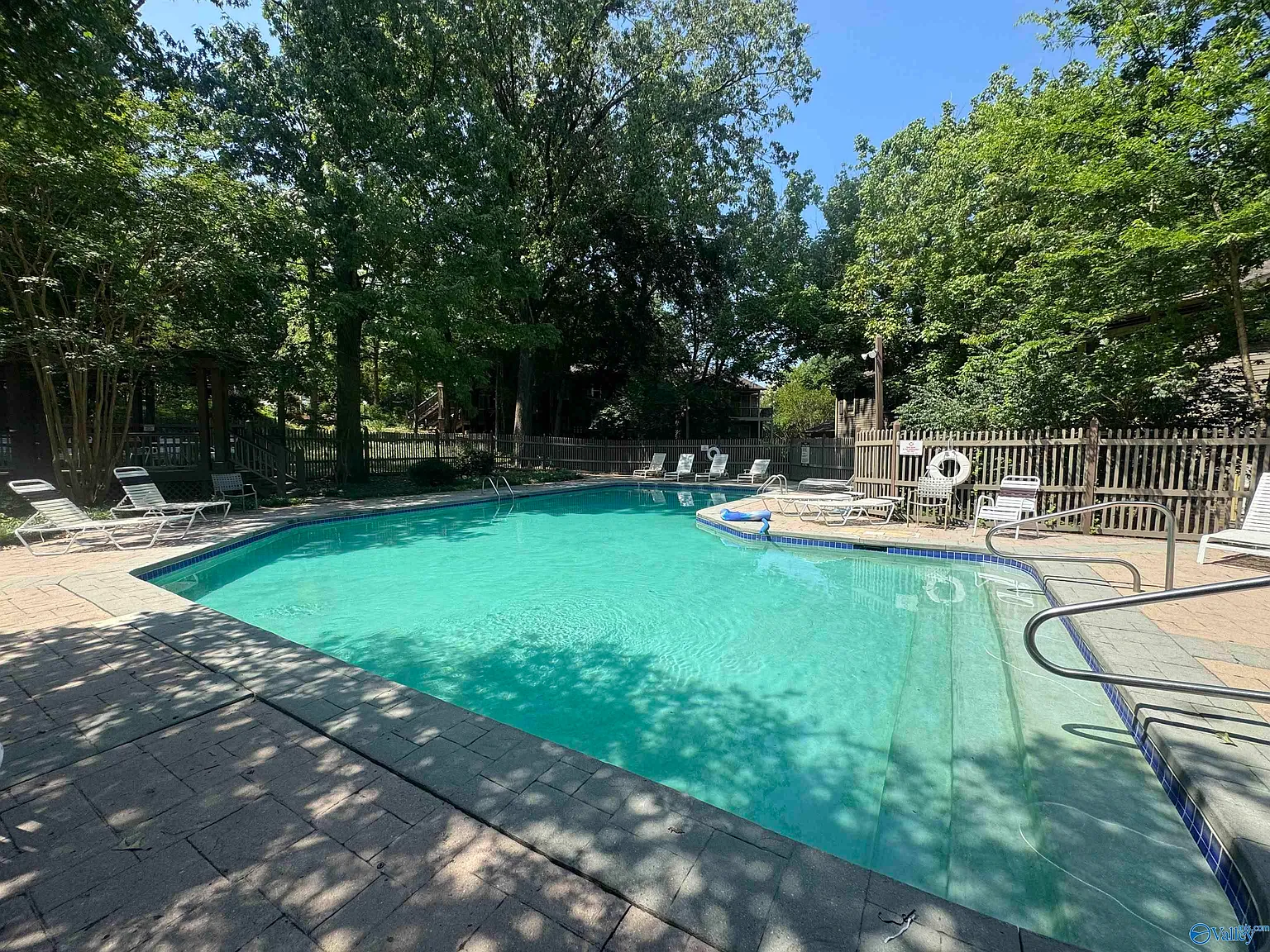 1 bed, 1.0 bath, 790 sqft, $999 — Photo 3