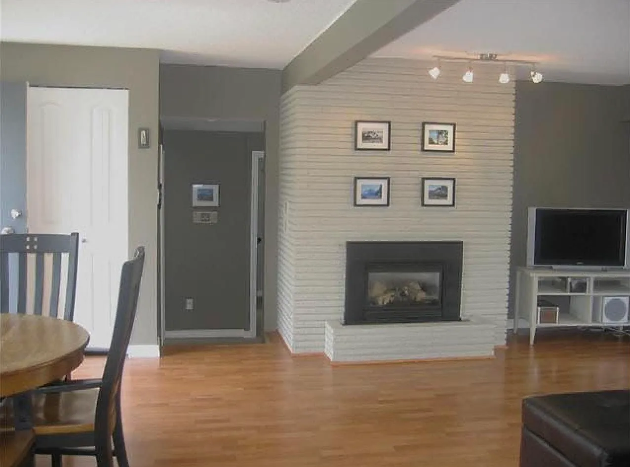2 bed, 1300 sqft, $2,900 — Photo 2