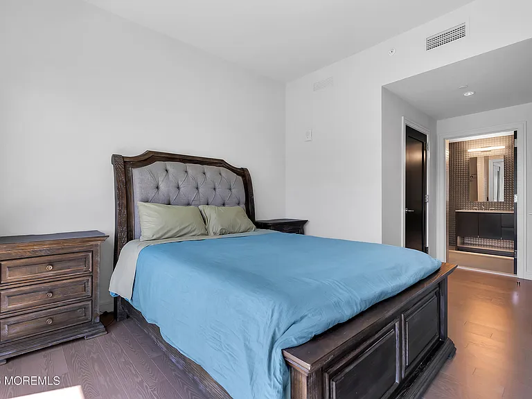 15 Morris Ave #611 — Photo 25