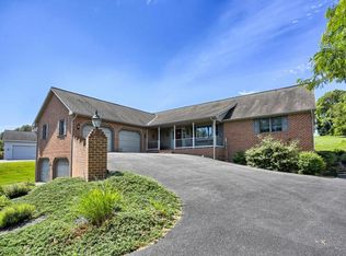 620 Fairview Rd, Mount Joy, PA 17552