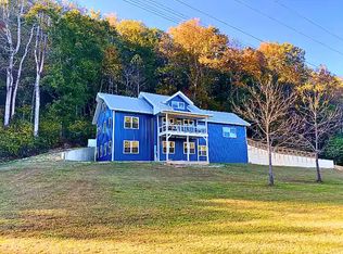 195 Emerald Dr #A, Hampshire, TN 38461