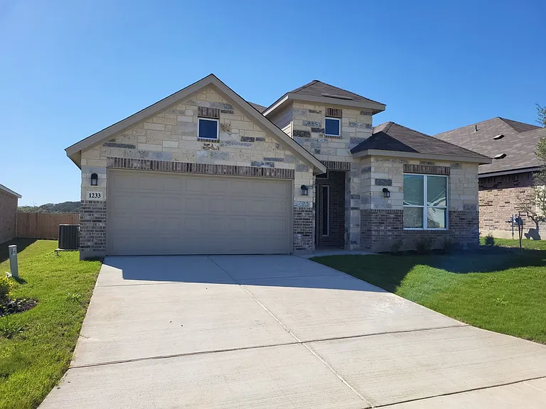 1233 Fox Wing Way — Photo 1