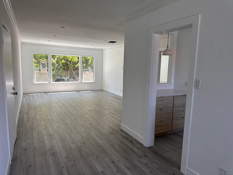 1429 Havenhurst Dr #21 — Photo 1