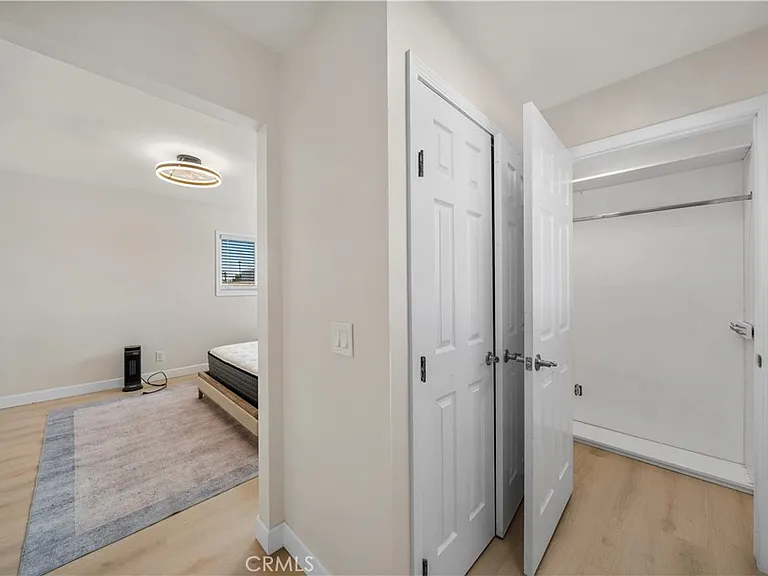 912 W Hill Ave — Photo 31