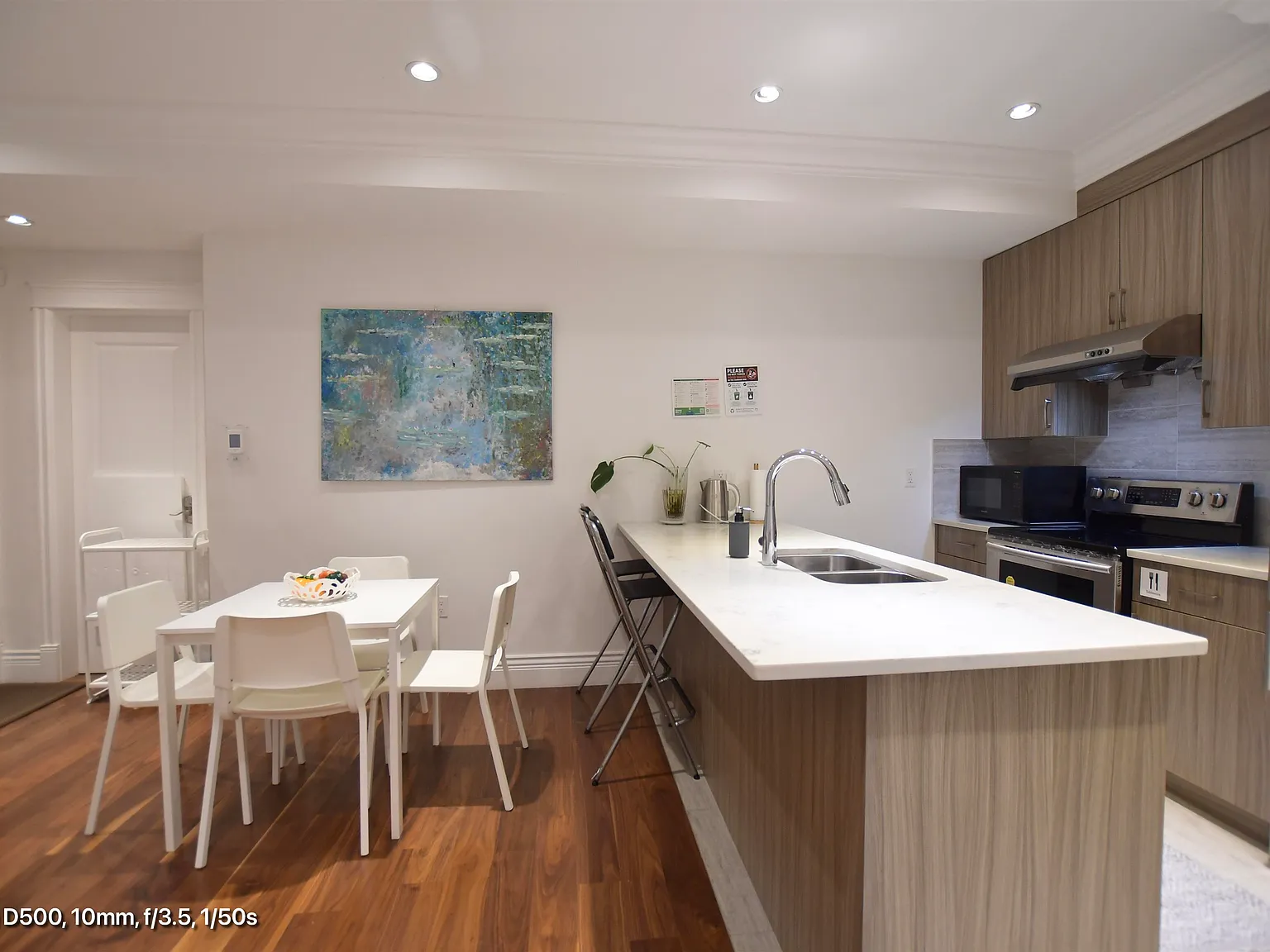 2 bed, 750 sqft, $2,500 — Photo 1