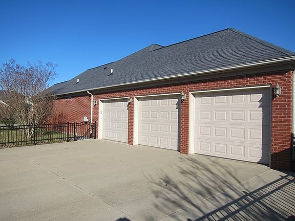 2nd image of 1751 Whispering Meadows Dr