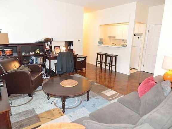 4th image of 27 Bowdoin St APT 2C