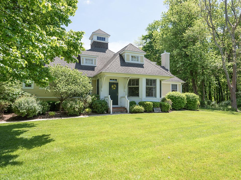 1st image of 37 Thornbrooke Dr