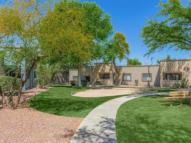 Peak at Oro Valley — Photo 29