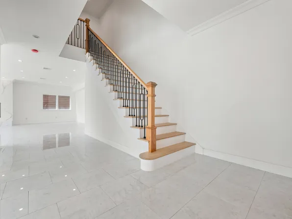 4 Angelas Place image 37 of 63