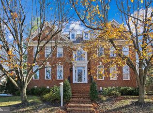2819 Russell Rd, Alexandria, VA 22305