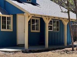 381 Maple Ln, Crestline, CA 92325