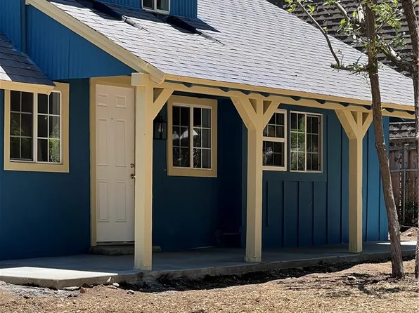 381 Maple Ln, Crestline, CA 92325