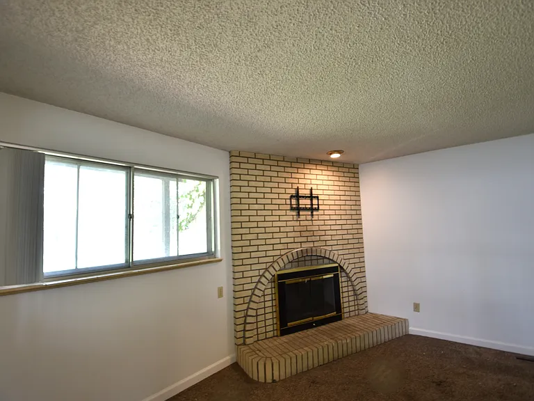 2643 Sherwood Cir — Photo 22