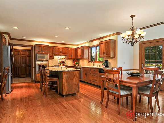 Kitchen / Breakfast Room